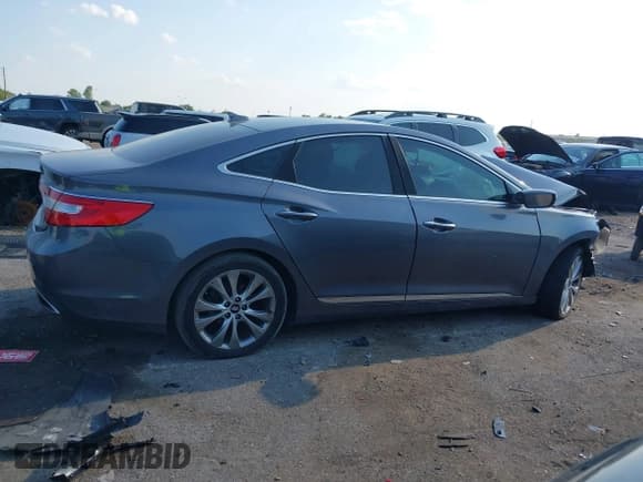 ✅ 2013 Hyundai Azera • VIN: KMHFG4JG3DA323902 • Lot: 43229686. Listed on IAAI with 128,845 mi. Free auction sales archive from the USA and detailed vehicle history report at DreamBid. Image 13.