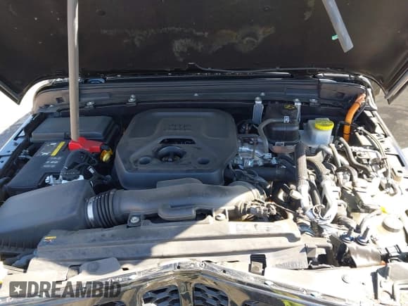 ✅ 2023 Jeep Wrangler • VIN: 1C4JJXN65PW703818 • Lot: 41830523. Wystawiony na IAAI z przebiegiem 41 129 mil. Bezpłatny archiwum sprzedaży aukcyjnych z USA i szczegółowy raport historii pojazdu na DreamBid. Zdjęcie 10.