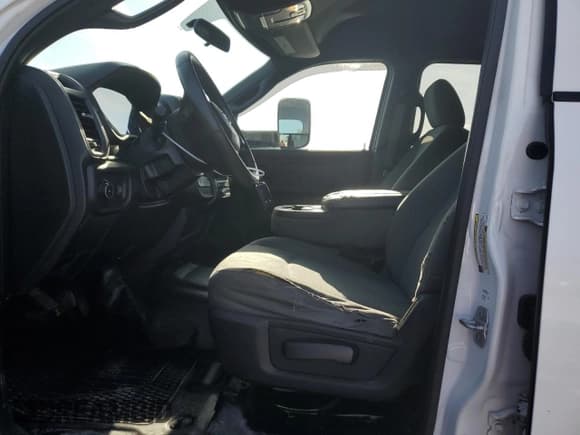 ✅ 2022 Ram 3500 Tradesman • VIN: 3C7WRTCL2NG343308 • Lot: 65717715. Wystawiony na Copart z przebiegiem 344 668 mil. Bezpłatny archiwum sprzedaży aukcyjnych z USA i szczegółowy raport historii pojazdu na DreamBid. Zdjęcie 7.