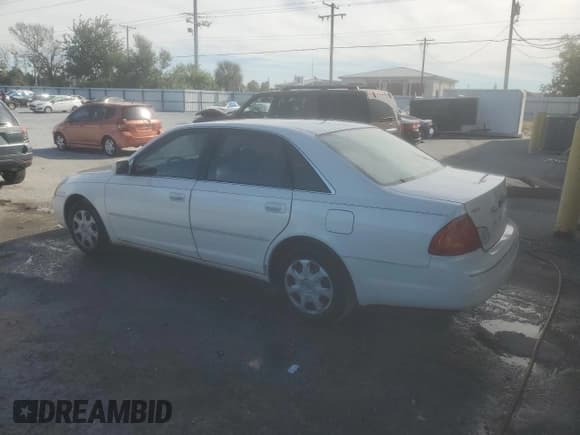 ✅ 2000 Toyota Avalon XL • VIN: 4T1BF28B7YU020190 • Lot: 92466495. Listed on Copart with 252,532 mi. Free auction sales archive from the USA and detailed vehicle history report at DreamBid. Image 2.