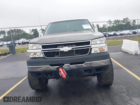 ✅ 2004 Chevrolet Silverado 2500HD LT • VIN: 1GCHK29164E130488 • Лот: 42934215. Опубликован ранее на IAAI с пробегом 380 858 миль. Бесплатный доступ к архиву аукционных продаж из США и подробный отчёт об истории автомобиля на DreamBid. Изображение 12.