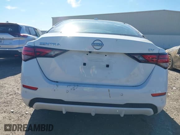 ✅ 2024 Nissan Sentra SV • VIN: 3N1AB8CV3RY297534 • Lot: 43816175. Wystawiony na IAAI z przebiegiem 32 927 mil. Bezpłatny archiwum sprzedaży aukcyjnych z USA i szczegółowy raport historii pojazdu na DreamBid. Zdjęcie 15.