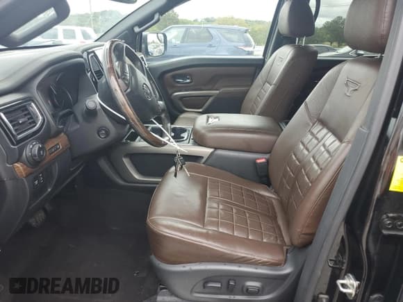 ✅ 2020 Nissan Titan Platinum Reserve • VIN: 1N6AA1EDXLN508757 • Lot: 81816135. Wystawiony na Copart z przebiegiem 126 867 mil. Bezpłatny archiwum sprzedaży aukcyjnych z USA i szczegółowy raport historii pojazdu na DreamBid. Zdjęcie 7.