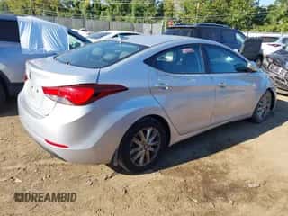 2015 Hyundai Elantra SE z VIN KMHDH4AE8FU439570, wystawiony jako IAAI lot #43123376 z przebiegiem 188 130 mil mil oraz . Historia ofert i sprzedaży dostępna na DreamBid. Obrazek 4.