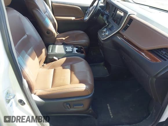 ✅ 2015 Toyota Sienna Limited • VIN: 5TDDK3DC2FS119465 • Lot: 41683789. Listed on IAAI with 155,981 mi. Free auction sales archive from the USA and detailed vehicle history report at DreamBid. Image 5.