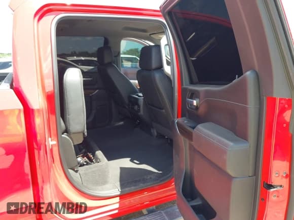 ✅ 2021 Chevrolet Silverado 1500 RST • VIN: 3GCUYEED4MG183407 • Lot: 42458607. Wystawiony na IAAI z przebiegiem 118 382 mil. Bezpłatny archiwum sprzedaży aukcyjnych z USA i szczegółowy raport historii pojazdu na DreamBid. Zdjęcie 8.