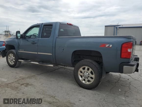 ✅ 2011 Chevrolet Silverado 2500HD LT • VIN: 1GC2CXCG7BZ245202 • Lot: 67255805. Wystawiony na Copart z przebiegiem 183 897 mil. Bezpłatny archiwum sprzedaży aukcyjnych z USA i szczegółowy raport historii pojazdu na DreamBid. Zdjęcie 2.