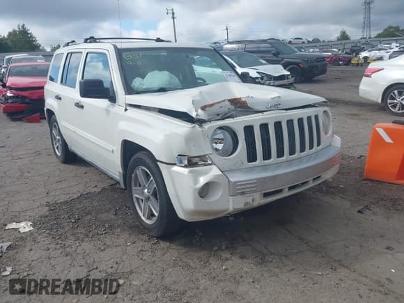 ✅ 2007 Jeep Patriot Limited • VIN: 1J8FT48W47D401631 • Lot: 43309240. Listed on IAAI with 148,523 mi. Free auction sales archive from the USA and detailed vehicle history report at DreamBid. Image 1.