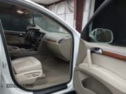 ✅ 2014 Audi Q7 Prestige • VIN: WA1VMAFE7ED005810 • Lot: 43028829. Listed on IAAI with 132,241 mi. Free auction sales archive from the USA and detailed vehicle history report at DreamBid. Image 5.