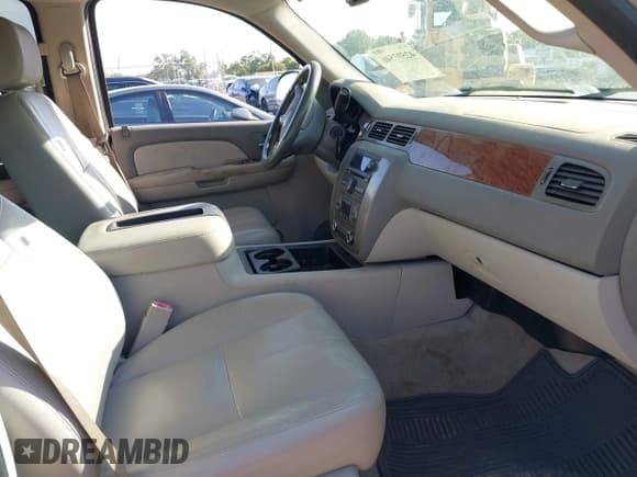 ✅ 2008 GMC Yukon SLT 4SB • VIN: 1GKFK13028J119071 • Лот: 42507546. Опубликован ранее на IAAI с пробегом 235 592 миль. Бесплатный доступ к архиву аукционных продаж из США и подробный отчёт об истории автомобиля на DreamBid. Изображение 5.