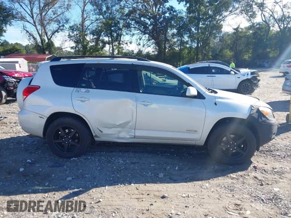 ✅ 2006 Toyota RAV4 Limited • VIN: JTMZK31V765005625 • Lot: 43350686. Wystawiony na IAAI z przebiegiem 252 599 mil. Bezpłatny archiwum sprzedaży aukcyjnych z USA i szczegółowy raport historii pojazdu na DreamBid. Zdjęcie 13.