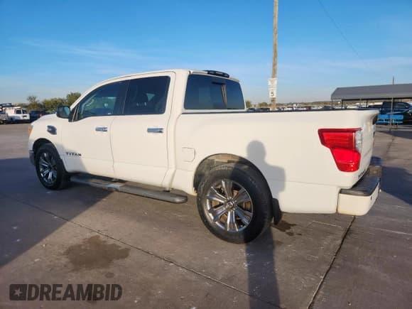 ✅ 2017 Nissan Titan Platinum Reserve • VIN: 1N6AA1E6XHN527088 • Lot: 92071635. Listed on Copart with 22,237 mi. Free auction sales archive from the USA and detailed vehicle history report at DreamBid. Image 2.