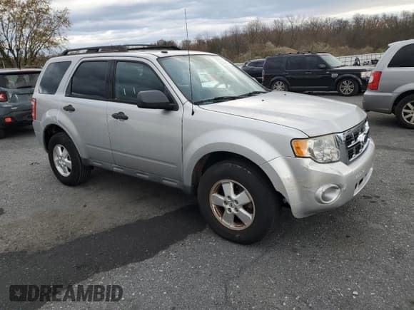 ✅ 2010 Ford Escape XLT • VIN: 1FMCU9DG1AKB30691 • Лот: 92649345. Опубликован ранее на Copart с пробегом 52 384 миль. Бесплатный доступ к архиву аукционных продаж из США и подробный отчёт об истории автомобиля на DreamBid. Изображение 4.