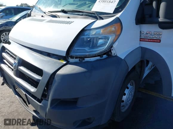 ✅ 2017 Ram ProMaster Cargo • VIN: 3C6TRVCG7HE521171 • Lot: 43801847. Wystawiony na IAAI z przebiegiem 159 562 mil. Bezpłatny archiwum sprzedaży aukcyjnych z USA i szczegółowy raport historii pojazdu na DreamBid. Zdjęcie 17.