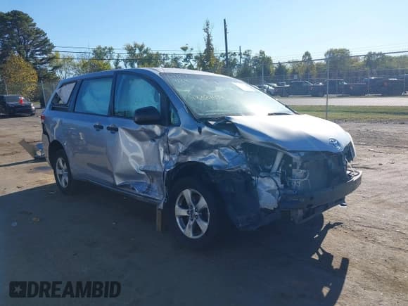 ✅ 2014 Toyota Sienna L • VIN: 5TDZK3DC5ES506922 • Lot: 43387654. Listed on IAAI with 118,733 mi. Free auction sales archive from the USA and detailed vehicle history report at DreamBid. Image 1.