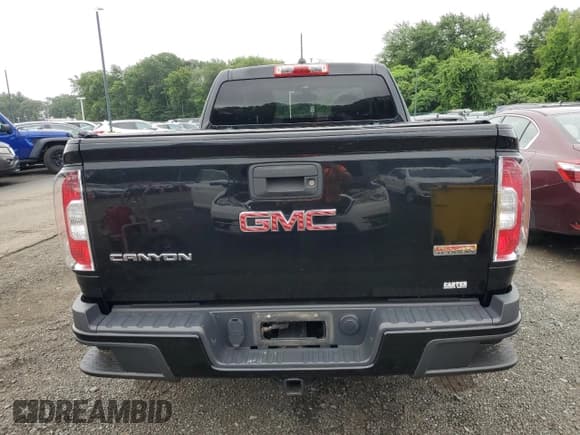 ✅ 2015 GMC Canyon 4WD SLE • VIN: 1GTH6BE31F1135376 • Lot: 63967815. Wystawiony na Copart z przebiegiem 205 829 mil. Bezpłatny archiwum sprzedaży aukcyjnych z USA i szczegółowy raport historii pojazdu na DreamBid. Zdjęcie 6.
