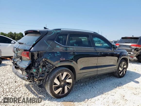 ✅ 2024 Volkswagen Taos SEL • VIN: 3VV4X7B29RM081595 • Лот: 68220885. Опубликован ранее на Copart с пробегом 3 847 миль. Бесплатный доступ к архиву аукционных продаж из США и подробный отчёт об истории автомобиля на DreamBid. Изображение 3.