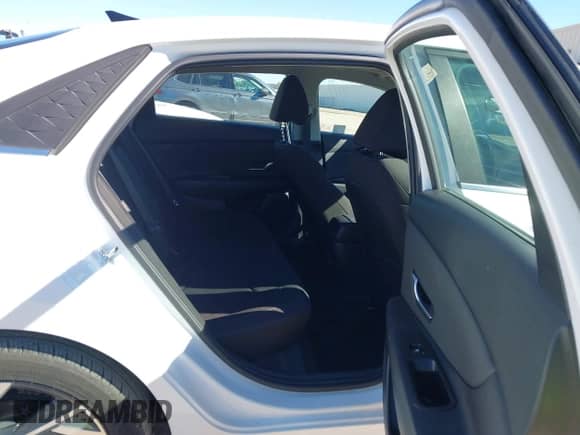 2025 Hyundai Elantra SEL Convenience с VIN KMHLS4DG7SU878148, выставлен на аукционе IAAI как лот 43587657 с пробегом 27 173 миль миль и . История ставок и продаж доступна на DreamBid. Изображение 8.