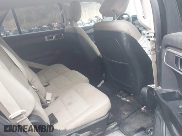 ✅ 2020 Ford Explorer • VIN: 1FMSK8BH3LGC95817 • Lot: 42008049. Listed on IAAI with 86,744 mi. Free auction sales archive from the USA and detailed vehicle history report at DreamBid. Image 8.