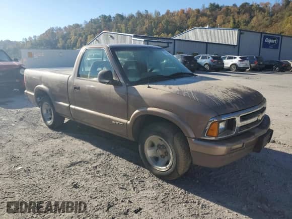 1996 Chevrolet S-10 с VIN 1GCCS1440TK187565, выставлен на аукционе Copart как лот 77079314 с пробегом 158 738 миль миль и Списание • Salvage title. История ставок и продаж доступна на DreamBid. Изображение 4.
