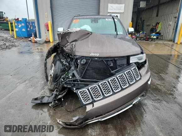 ✅ 2019 Jeep Grand Cherokee Overland • VIN: 1C4RJFCG8KC689528 • Lot: 86176815. Listed on Copart with 80,516 mi. Free auction sales archive from the USA and detailed vehicle history report at DreamBid. Image 5.