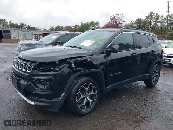 ✅ 2025 Jeep Compass Limited • VIN: 3C4NJDCN8ST502293 • Lot: 43639204. Listed on IAAI with 5,786 mi. Free auction sales archive from the USA and detailed vehicle history report at DreamBid. Image 19.