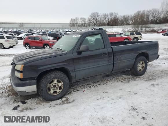 2004 Chevrolet Silverado 1500 LS z VIN 1GCEC14T14E188690, wystawiony jako Copart lot #42616285 z przebiegiem 186 116 mil mil oraz Czysty tytuł • Clean title. Historia ofert i sprzedaży dostępna na DreamBid. Obrazek 1.
