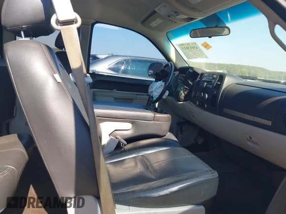 ✅ 2011 Chevrolet Silverado 1500 LT • VIN: 1GCRKSE37BZ271085 • Lot: 43443613. Listed on IAAI with 224,678 mi. Free auction sales archive from the USA and detailed vehicle history report at DreamBid. Image 5.