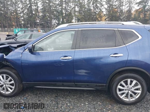 ✅ 2018 Nissan Rogue SV • VIN: JN8AT2MV9JW343907 • Lot: 43669866. Wystawiony na IAAI z przebiegiem 43 830 mil. Bezpłatny archiwum sprzedaży aukcyjnych z USA i szczegółowy raport historii pojazdu na DreamBid. Zdjęcie 15.