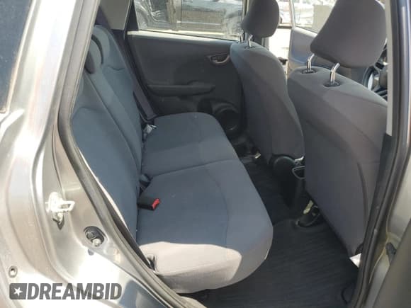 ✅ 2010 Honda Fit • VIN: JHMGE8H33AC805499 • Lot: 63746965. Wystawiony na Copart z przebiegiem 144 147 mil. Bezpłatny archiwum sprzedaży aukcyjnych z USA i szczegółowy raport historii pojazdu na DreamBid. Zdjęcie 10.