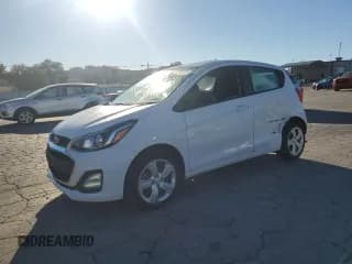 ✅ 2022 Chevrolet Spark LS • VIN: KL8CB6SA2NC026307 • Лот: 87248735. Опубликован ранее на Copart с пробегом 48 628 миль. Бесплатный доступ к архиву аукционных продаж из США и подробный отчёт об истории автомобиля на DreamBid. Изображение 1.