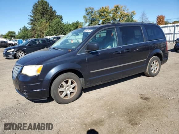 ✅ 2010 Chrysler Town & Country Touring Plus • VIN: 2A4RR8DX0AR368411 • Lot: 86823475. Wystawiony na Copart z przebiegiem 80 296 mil. Bezpłatny archiwum sprzedaży aukcyjnych z USA i szczegółowy raport historii pojazdu na DreamBid. Zdjęcie 1.