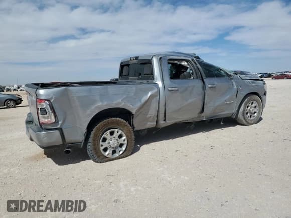 ✅ 2023 Ram 2500 Laramie • VIN: 3C6UR5FL3PG517747 • Lot: 49113505. Wystawiony na Copart z przebiegiem 15 129 mil. Bezpłatny archiwum sprzedaży aukcyjnych z USA i szczegółowy raport historii pojazdu na DreamBid. Zdjęcie 3.