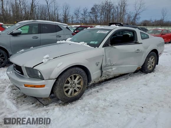 ✅ 2009 Ford Mustang • VIN: 1ZVHT80N495125584 • Лот: 94533995. Опубликован ранее на Copart с пробегом 136 571 миль. Бесплатный доступ к архиву аукционных продаж из США и подробный отчёт об истории автомобиля на DreamBid. Изображение 1.
