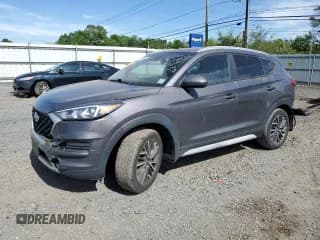 ✅ 2020 Hyundai Tucson SEL • VIN: KM8J3CAL3LU199253 • Лот: 57812205. Опубликован ранее на Copart с пробегом 49 856 миль. Бесплатный доступ к архиву аукционных продаж из США и подробный отчёт об истории автомобиля на DreamBid. Изображение 1.
