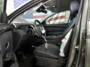 ✅ 2023 Hyundai Tucson Limited • VIN: 5NMJECAE2PH240999 • Lot: 56437214. Wystawiony na Copart z przebiegiem 11 131 mil. Bezpłatny archiwum sprzedaży aukcyjnych z USA i szczegółowy raport historii pojazdu na DreamBid. Zdjęcie 7.