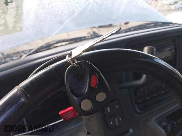 ✅ 2006 Chevrolet Tahoe LS • VIN: 1GNEC13Z16J103287 • Лот: 41570687. Опубликован ранее на IAAI с пробегом 275 178 миль. Бесплатный доступ к архиву аукционных продаж из США и подробный отчёт об истории автомобиля на DreamBid. Изображение 11.