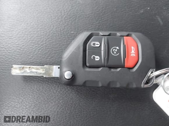 ✅ 2024 Jeep Wrangler Sahara • VIN: 1C4PJXEG0RW344058 • Lot: 42261013. Listed on IAAI with 20,040 mi. Free auction sales archive from the USA and detailed vehicle history report at DreamBid. Image 11.