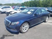 ✅ 2018 Mercedes-Benz E 300 • VIN: WDDZF4KB9JA362051 • Lot: 43141615. Wystawiony na IAAI z przebiegiem Nie podano. Bezpłatny archiwum sprzedaży aukcyjnych z USA i szczegółowy raport historii pojazdu na DreamBid. Zdjęcie 17.