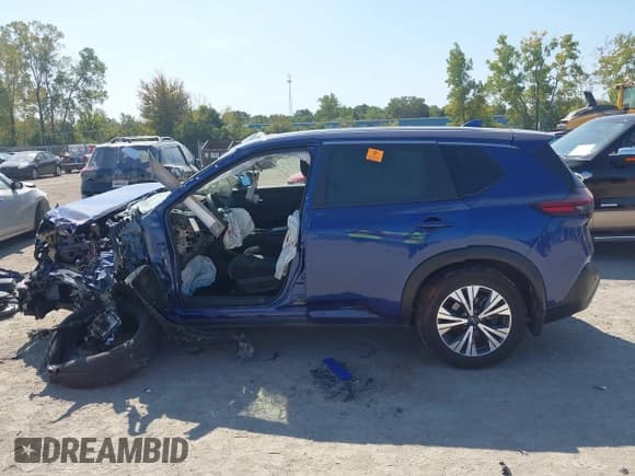 ✅ 2023 Nissan Rogue SV • VIN: JN8BT3BB5PW199803 • Lot: 43179508. Wystawiony na IAAI z przebiegiem 30 375 mil. Bezpłatny archiwum sprzedaży aukcyjnych z USA i szczegółowy raport historii pojazdu na DreamBid. Zdjęcie 15.