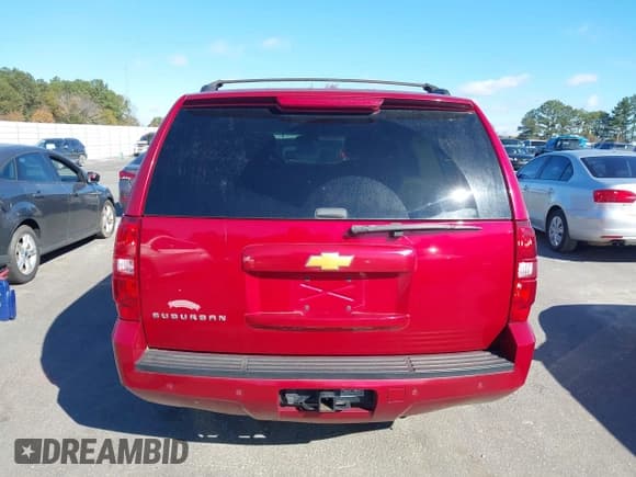 ✅ 2013 Chevrolet Suburban LT • VIN: 1GNSCJE05DR374014 • Лот: 43646383. Опубликован ранее на IAAI с пробегом 213 005 миль. Бесплатный доступ к архиву аукционных продаж из США и подробный отчёт об истории автомобиля на DreamBid. Изображение 16.