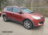 ✅ 2015 Ford Escape Titanium • VIN: 1FMCU9J99FUB01828 • Lot: 92355715. Wystawiony na Copart z przebiegiem 96 109 mil. Bezpłatny archiwum sprzedaży aukcyjnych z USA i szczegółowy raport historii pojazdu na DreamBid. Zdjęcie 4.