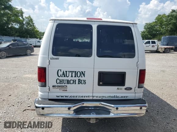 ✅ 2011 Ford Econoline Passenger XL • VIN: 1FBSS3BL2BDA38275 • Lot: 63686935. Wystawiony na Copart z przebiegiem 129 457 mil. Bezpłatny archiwum sprzedaży aukcyjnych z USA i szczegółowy raport historii pojazdu na DreamBid. Zdjęcie 6.