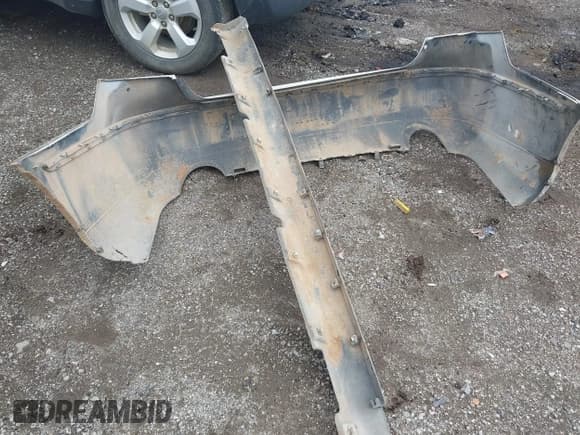 ✅ 2009 Hyundai Azera Limited • VIN: KMHFC46F79A358185 • Lot: 42502180. Listed on IAAI with 176,983 mi. Free auction sales archive from the USA and detailed vehicle history report at DreamBid. Image 11.