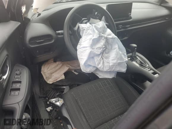 ✅ 2024 Honda HR-V LX • VIN: 3CZRZ2H35RM780475 • Lot: 81952485. Wystawiony na Copart z przebiegiem Nie podano. Bezpłatny archiwum sprzedaży aukcyjnych z USA i szczegółowy raport historii pojazdu na DreamBid. Zdjęcie 8.