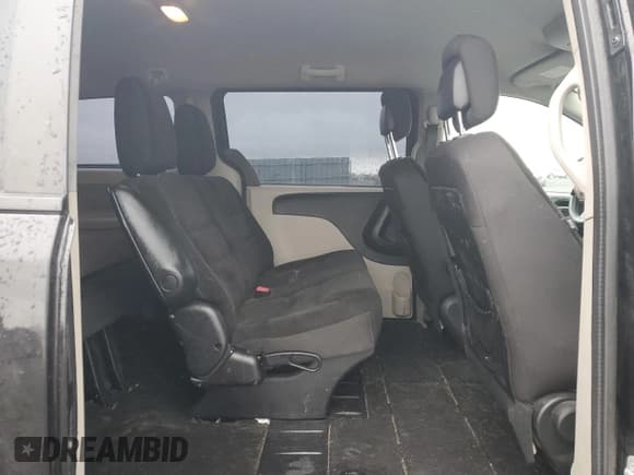 ✅ 2017 Dodge Grand Caravan SE • VIN: 2C4RDGBG6HR793207 • Lot: 89523135. Wystawiony na Copart z przebiegiem 271 237 mil. Bezpłatny archiwum sprzedaży aukcyjnych z USA i szczegółowy raport historii pojazdu na DreamBid. Zdjęcie 11.