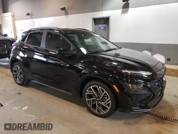 ✅ 2022 Hyundai Kona N Line • VIN: KM8K3CA36NU855596 • Lot: 63044143. Wystawiony na Copart z przebiegiem 1 368 mil mil. Skorzystaj z bezpłatnego archiwum sprzedaży aukcyjnych z USA i zobacz szczegółowy raport historii pojazdu na DreamBid. Zdjęcie 4.