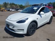 ✅ 2024 Tesla Model Y • VIN: 7SAYGDED8RF211112 • Лот: 42176000. Опубликован ранее на IAAI с пробегом 16 677 миль. Бесплатный доступ к архиву аукционных продаж из США и подробный отчёт об истории автомобиля на DreamBid. Изображение 2.