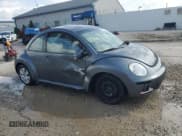 ✅ 2008 Volkswagen Beetle S • VIN: 3VWRW31C98M501653 • Lot: 55270815. Listed on Copart with 137,318 mi. Free auction sales archive from the USA and detailed vehicle history report at DreamBid. Image 4.