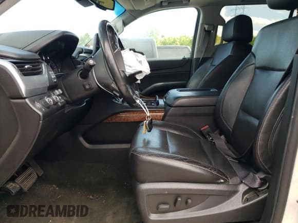 ✅ 2015 Chevrolet Suburban LTZ • VIN: 1GNSKKKC1FR123209 • Lot: 71128734. Wystawiony na Copart z przebiegiem 122 146 mil. Bezpłatny archiwum sprzedaży aukcyjnych z USA i szczegółowy raport historii pojazdu na DreamBid. Zdjęcie 7.